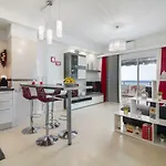 Apartment Homeforguest Harmony Park New With Sea View *